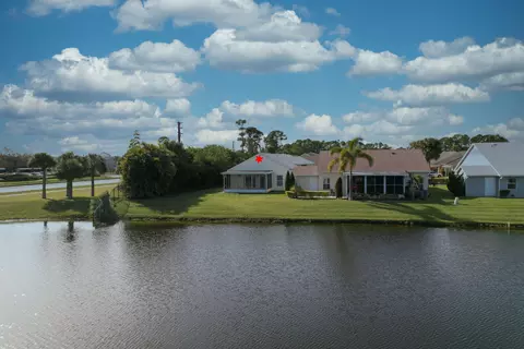 489 NW Casanova Cir, Port Saint Lucie, FL 34986