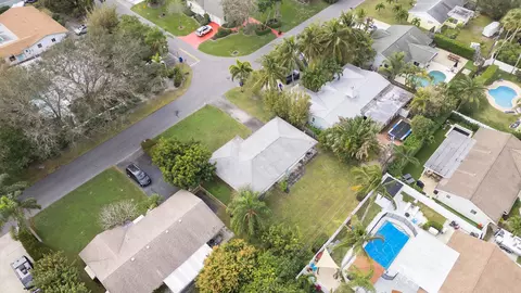 15 Beverly Rd W, Jupiter, FL 33469 photo 12