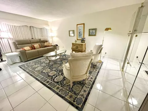 314 Greenbrier A, West Palm Beach, FL 33417