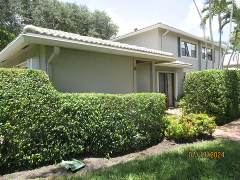 16 Stratford Dr #A, Boynton Beach, FL 33436