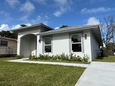 1124 W 25th St, Riviera Beach, FL 33404