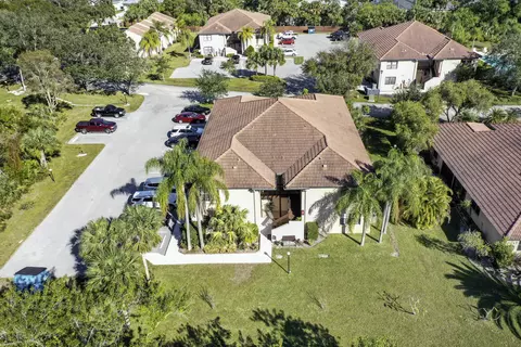 2432 SE Garden Ter #703, Port Saint Lucie, FL 34952