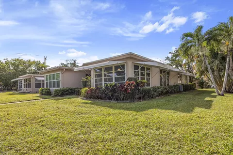 1282 High Point Pl S #D, Delray Beach, FL 33445
