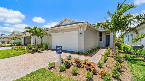 205 SE Via Sangro, Port Saint Lucie, FL 34952