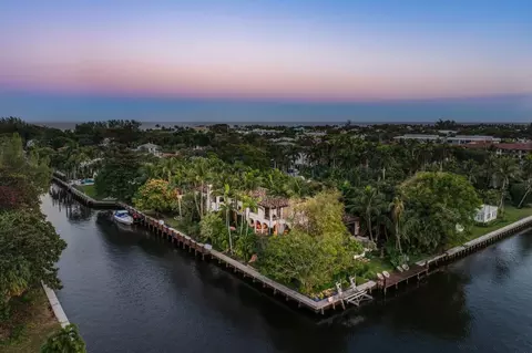 8 Driftwood Lndg, Gulf Stream, FL 33483