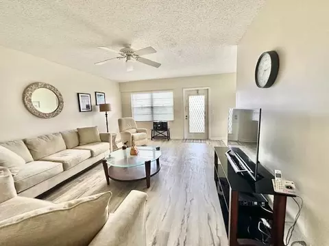 207 Brighton E, Boca Raton, FL 33434 photo 4