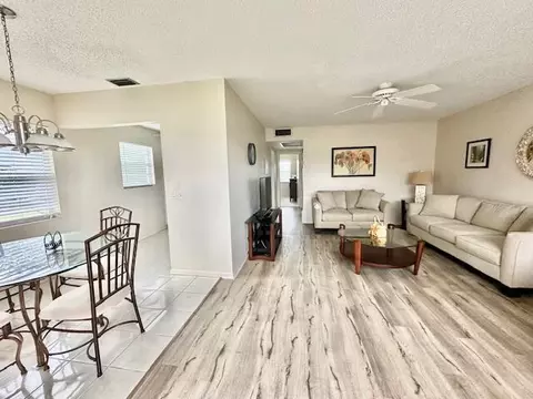 207 Brighton E, Boca Raton, FL 33434 photo 5