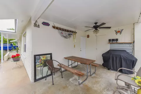 3070 SE Fairmont St, Stuart, FL 34997 photo 2