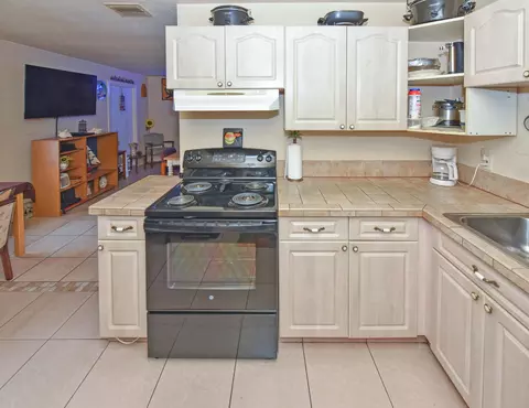 3070 SE Fairmont St, Stuart, FL 34997 photo 8