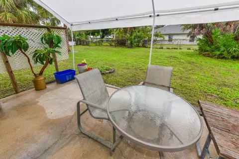 3070 SE Fairmont St, Stuart, FL 34997 photo 5
