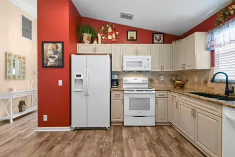 2786 SW Montego Ter, Stuart, FL 34997 photo 12