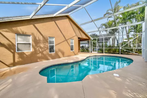 2786 SW Montego Ter, Stuart, FL 34997 photo 9