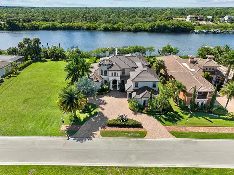201 SE Fiore Bello, Port Saint Lucie, FL 34952