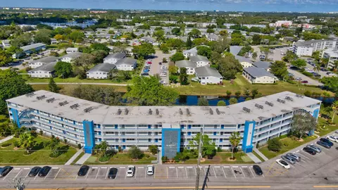 1108 Newport U, Deerfield Beach, FL 33442
