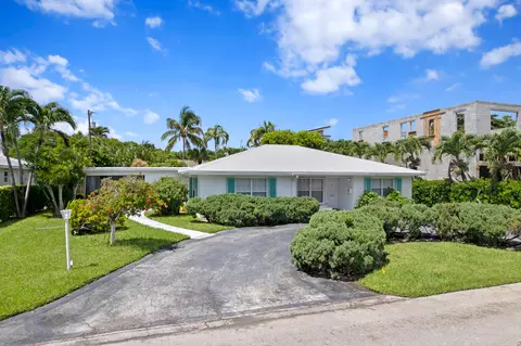 123 NE Wavecrest Way, Boca Raton, FL 33432