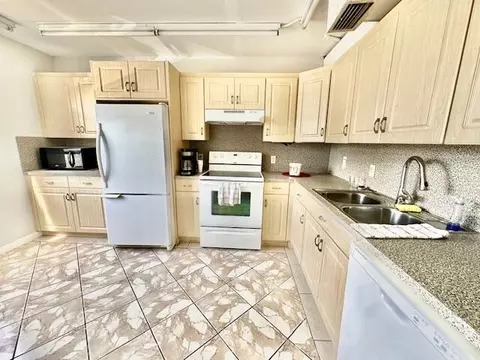 2100 Wolverton E, Boca Raton, FL 33434 photo 3