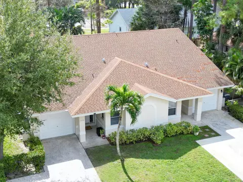 13708 Lavender Ln, Wellington, FL 33414