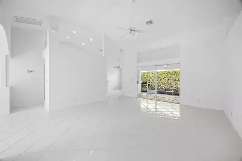 1040 Egret Cir N, Jupiter, FL 33458 photo 6