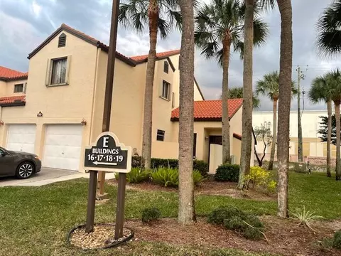 16 Via De Casas Sur #104, Boynton Beach, FL 33426