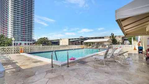 1825 S Ocean Dr #908, Hallandale Beach, FL 33009