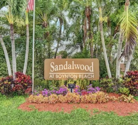 216 Live Oak Ln, Boynton Beach, FL 33436