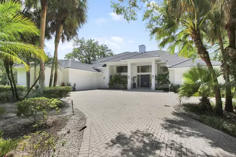 18043 SE Old Trail Dr W, Jupiter, FL 33478