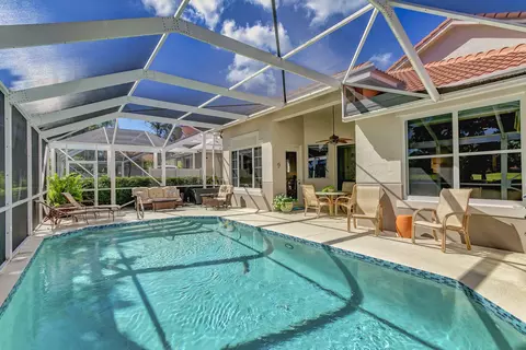 118 Monterey Pointe Dr, Palm Beach Gardens, FL 33418