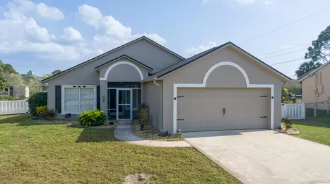 746 Davidson St SE, Palm Bay, FL 32909