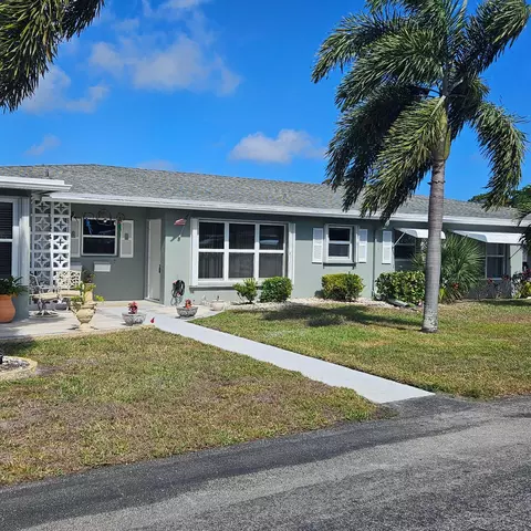 767 High Point Dr E #B, Delray Beach, FL 33445