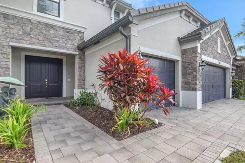 7194 Sandgrace Ln, Lake Worth, FL 33463