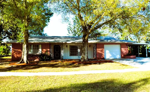 213 SW Lucero Dr, Port Saint Lucie, FL 34983