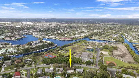 618 Anchorage Dr, North Palm Beach, FL 33408