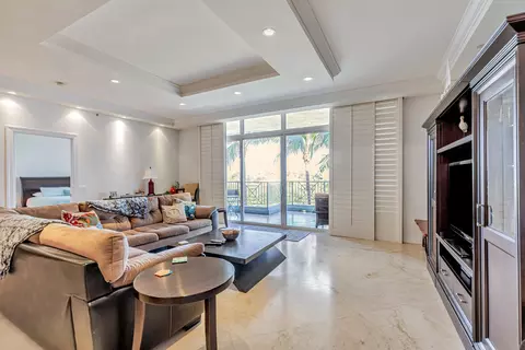 701 SE 21st Ave #302, Deerfield Beach, FL 33441