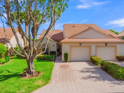 7773 Silver Lake Dr, Delray Beach, FL 33446
