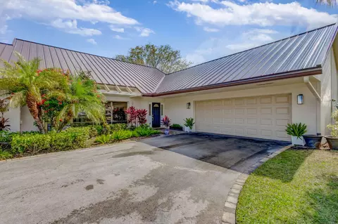 5070 SE Burning Tree Cir, Stuart, FL 34997 photo 2