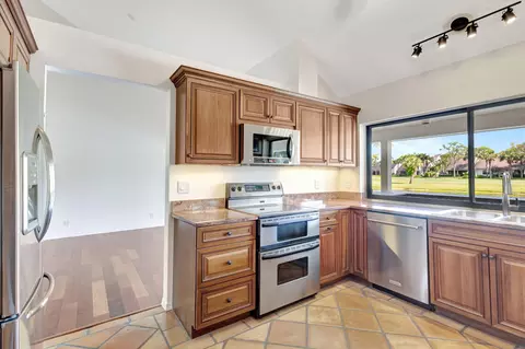 5070 SE Burning Tree Cir, Stuart, FL 34997 photo 15
