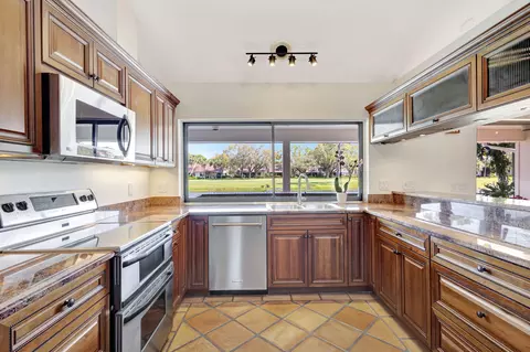 5070 SE Burning Tree Cir, Stuart, FL 34997 photo 16