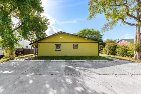144 SW 2nd Ave, Delray Beach, FL 33444