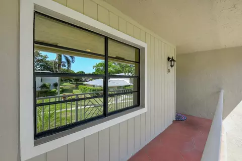 32 Westgate Ln #D, Boynton Beach, FL 33436 photo 3