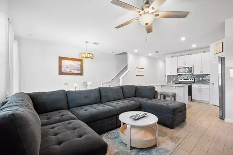 Living - 341 SE Halifax Ln, Stuart, FL 34994 photo 2 of 3