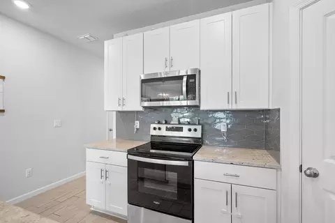Kitchen - 341 SE Halifax Ln, Stuart, FL 34994 photo 4 of 4