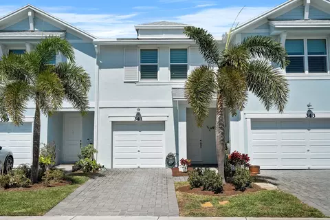 341 SE Halifax Ln, Stuart, FL 34994