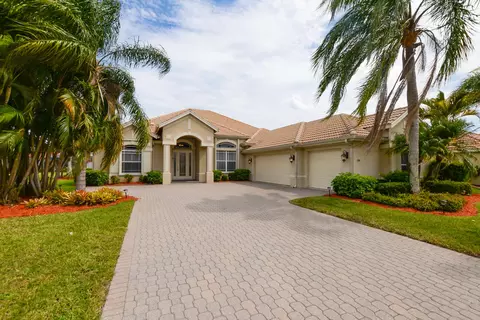 784 SW Marsh Harbor Bay, Port St Lucie, FL 34953