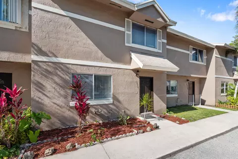 1457 Sussex Dr, North Lauderdale, FL 33068