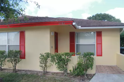 1384-1386 Riverside Cir, Wellington, FL 33414