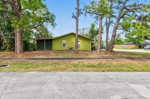 6145-6147 Eberts St, Jupiter, FL 33458 photo 2