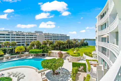 2760 S Ocean Blvd #313, Palm Beach, FL 33480