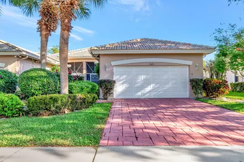 9575 N Crescent View Dr N, Boynton Beach, FL 33437