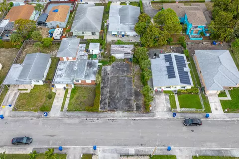W W 3rd Street, Riviera Beach, FL 33404
