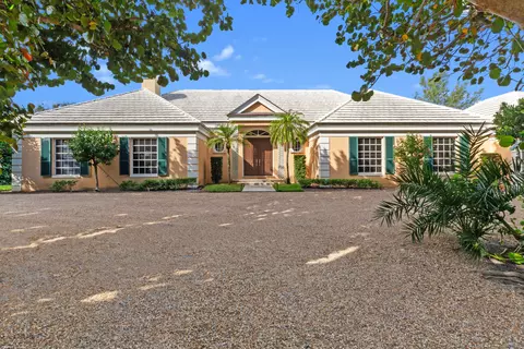 154 S Beach Rd, Jupiter Island, FL 33455